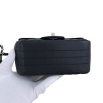 シャネル クラシック フラップ シェブロン ミニスクエア バッグ / ミニ フラップ バッグ