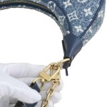 路易威登 Loop 系列 Monogram 丹宁牛仔老花月牙包