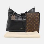 Louis Vuitton CARRYALL MM Hobo Bag in Black Soft Grained Calfskin