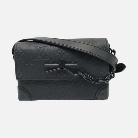 LOUIS VUITTON SOFT TRUNK迷你黑色牛皮老花压纹斜挎包