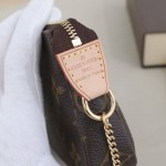 LOUIS VUITTON Mini Pochette Accessoires