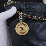 CHANEL 22 Bag