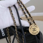 CHANEL 22 Bag