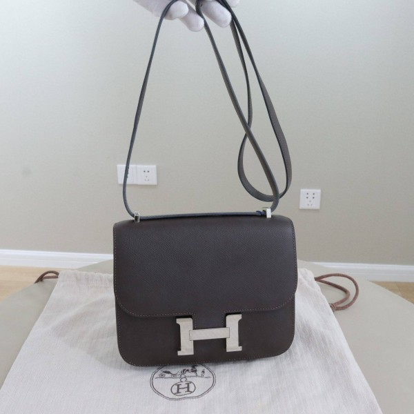 Hermès Constance
