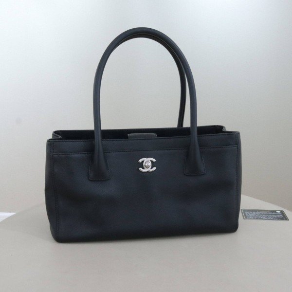 CHANEL Cerf Executive Tote Bag