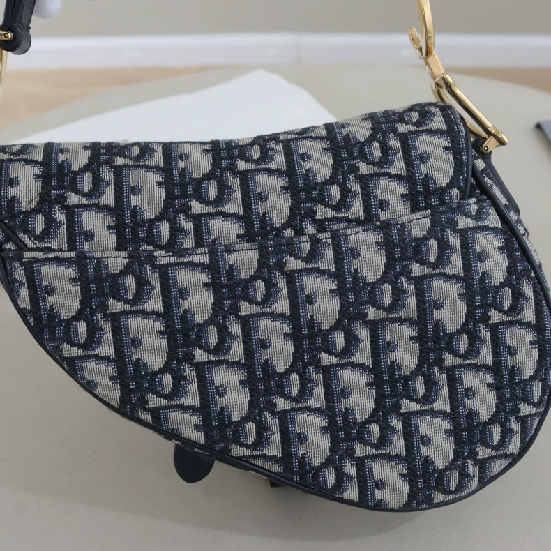 Dior  Small Saddle Bag (Dior Oblique Jacquard)