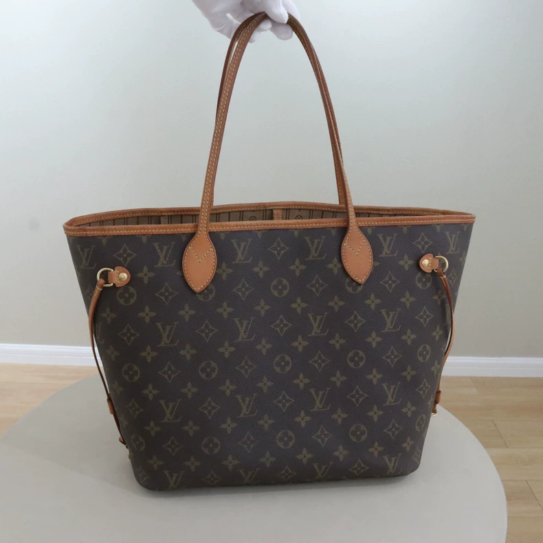 Louis Vuitton Neverfull MM Monogram Tote Bag