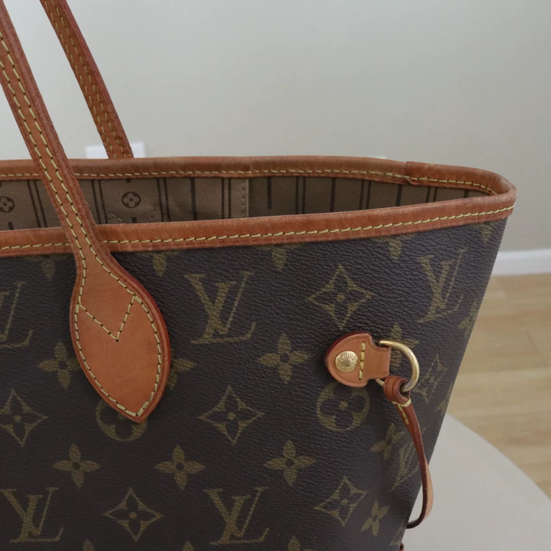 Louis Vuitton Neverfull MM Monogram Tote Bag
