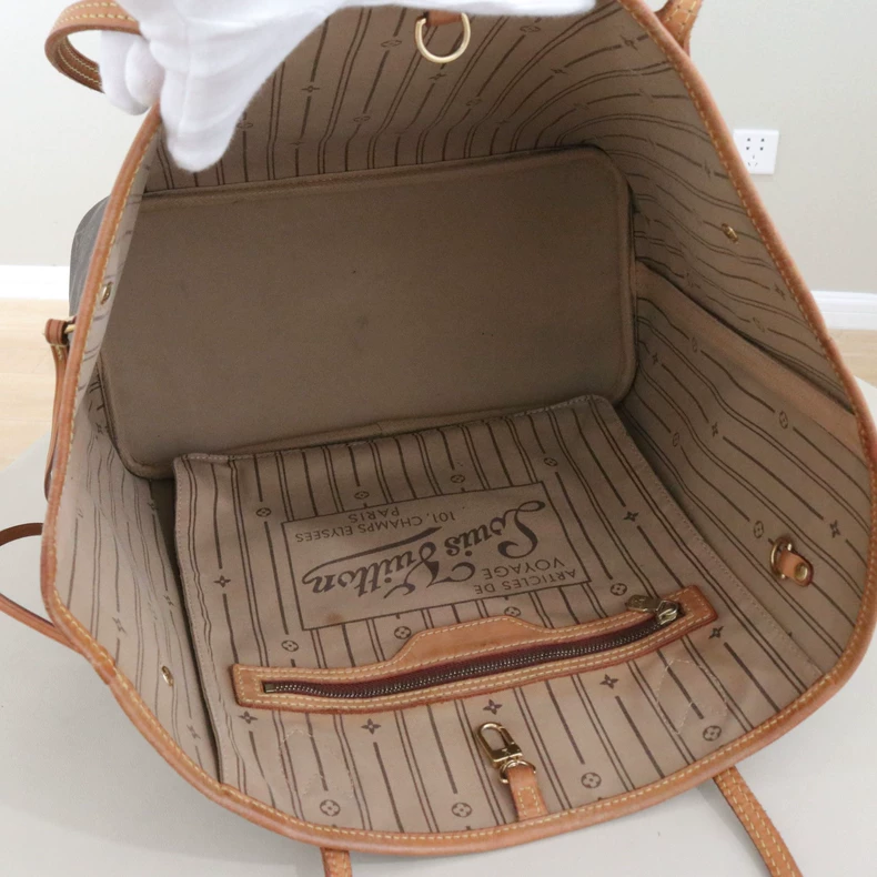 Louis Vuitton Neverfull MM Monogram Tote Bag