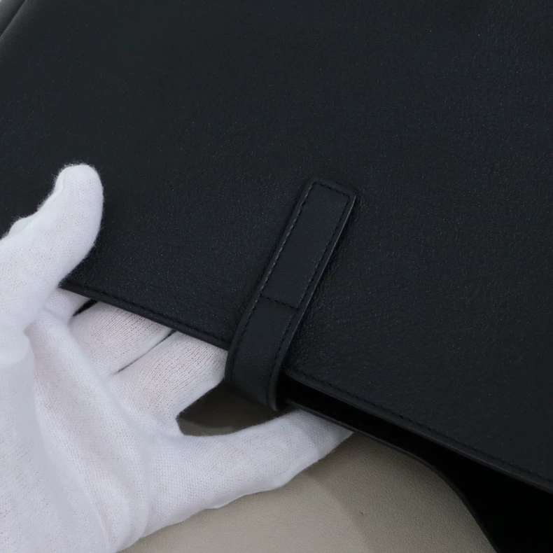 Saint Laurent Le 5 à 7 Supple Hobo Bag