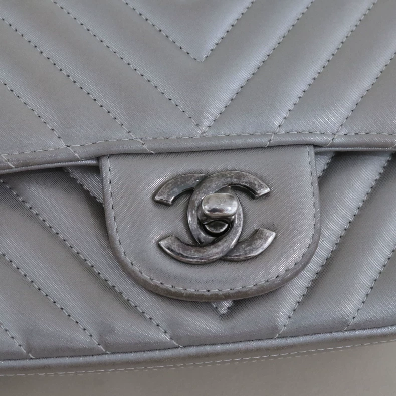 CHANEL Classic Flap Handbag (11.12 Bag) Chevron Quilted Metallic Silver Calfskin