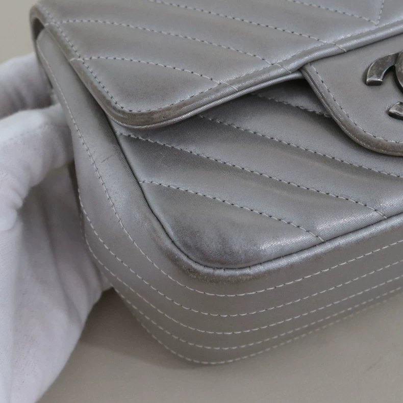 CHANEL Classic Flap Handbag (11.12 Bag) Chevron Quilted Metallic Silver Calfskin