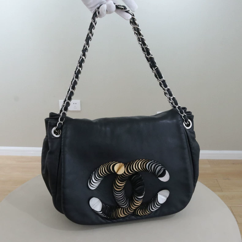 Chanel Gradient CC Logo Lambskin Chain Tote Bag