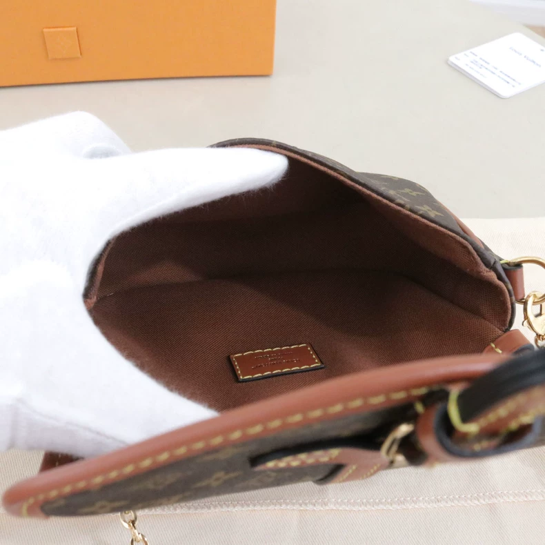 Louis Vuitton Saumur BB Bag