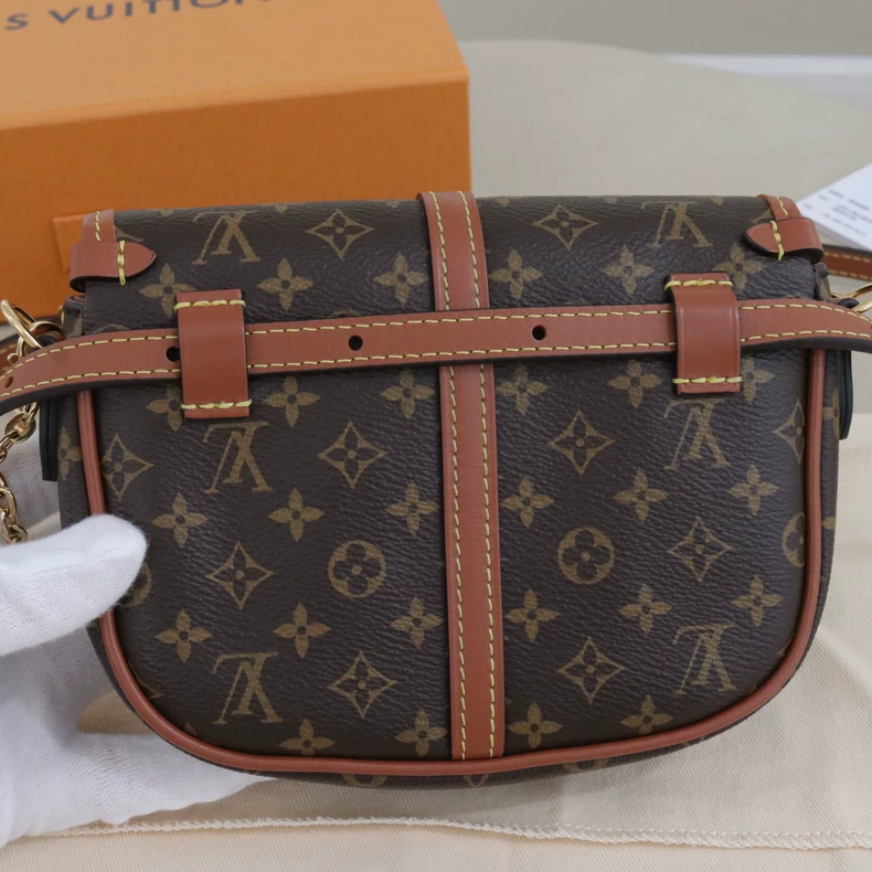 Louis Vuitton Saumur BB Bag
