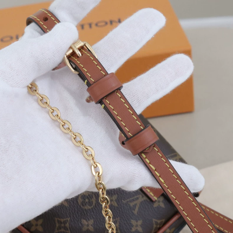 Louis Vuitton Saumur BB Bag